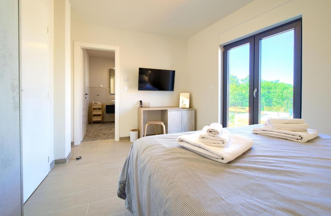 Apartments Sol Njivice Dış mekan fotoğraf