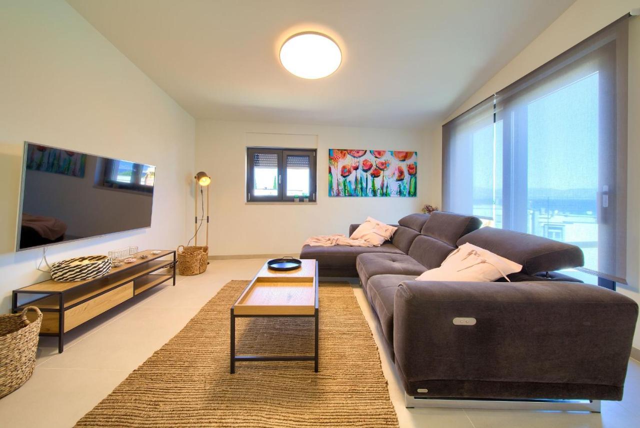Apartments Sol Njivice Dış mekan fotoğraf