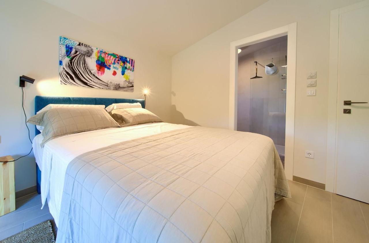 Apartments Sol Njivice Dış mekan fotoğraf